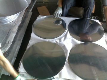 China Da placa de alumínio redonda de alumínio revestida dos produtos da liga de O desenho 1100 profundo fornecedor