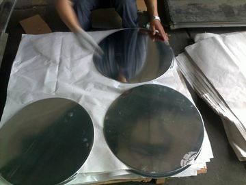 China Liga de alumínio profissional 1050 do disco ISO9001 1100 1060 3003 círculos de alumínio fornecedor
