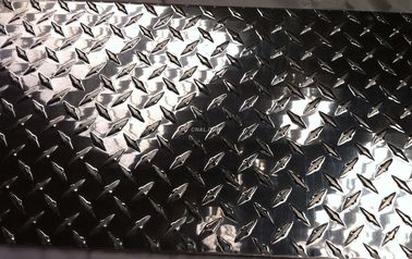 China Placa de alumínio lustrada do diamante, placa 1220 x 2440mm do passo do metal da bobina fornecedor