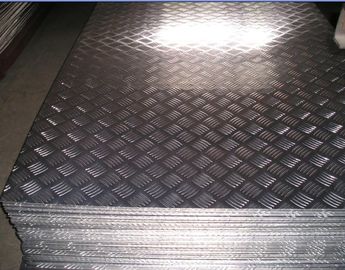 China Limpe folhas de alumínio quadriculado da placa do diamante 1050 3003 1,5 - 8.0mm antiderrapantes fornecedor